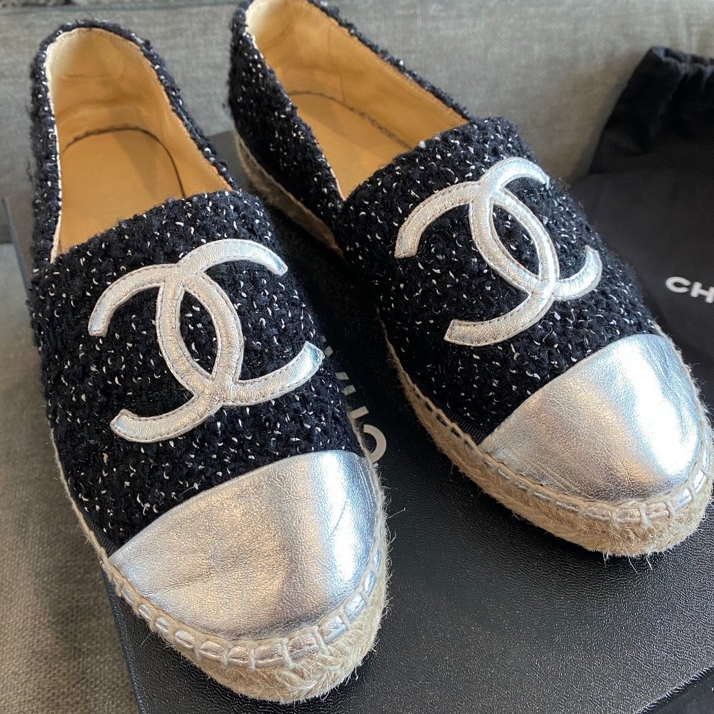 Chanel Espadrille Tweed Canvas Flats in Black & Silver (CC-0426N-0119) - Picture 11 of 13
